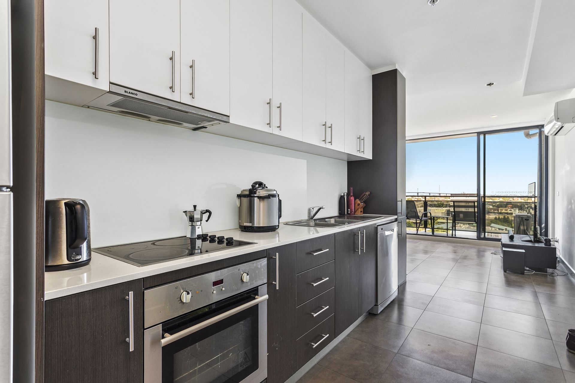 802/277 Barkly Street, Footscray - Thumbnail 3