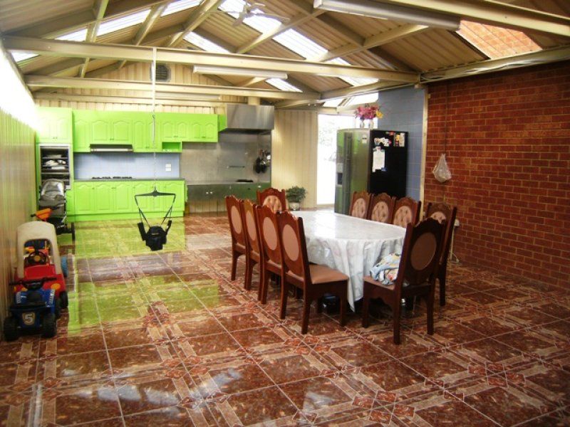 7 Macklin Way, Caroline Springs - Thumbnail 5