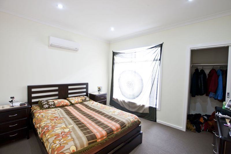 2/10 Hampton Parade, West Footscray - Thumbnail 5