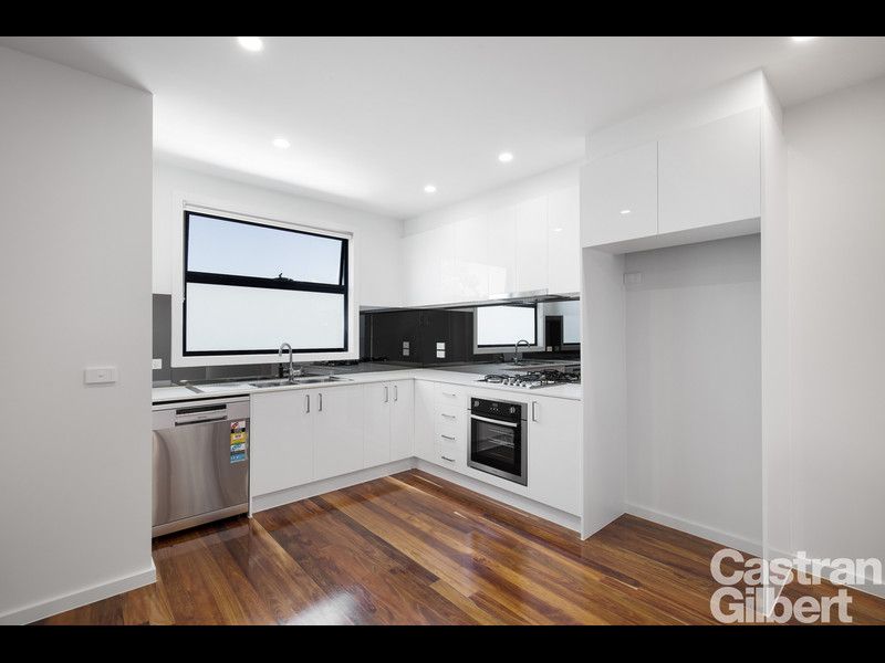 6/24 Winifred Street, Essendon - Thumbnail 5