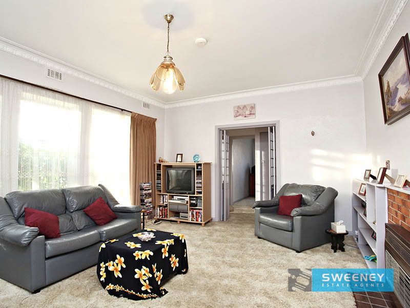 10 Myrtle Grove, Altona - Thumbnail 3