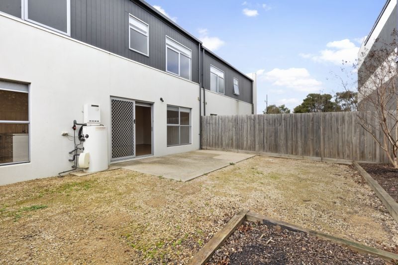 23 Woodcutters Grove, Epping