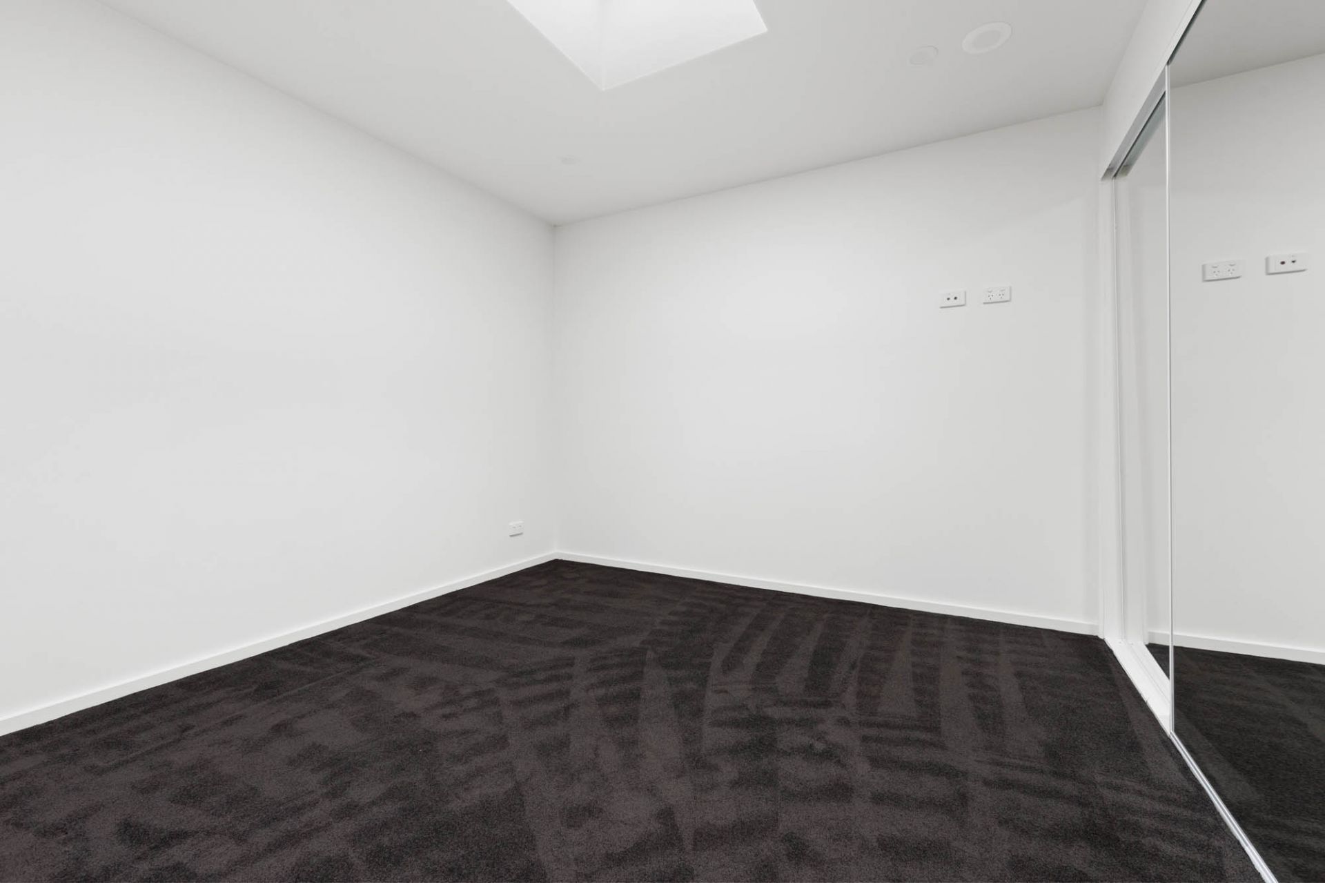 201/22 Dianella Lane, St Kilda East - Thumbnail 5