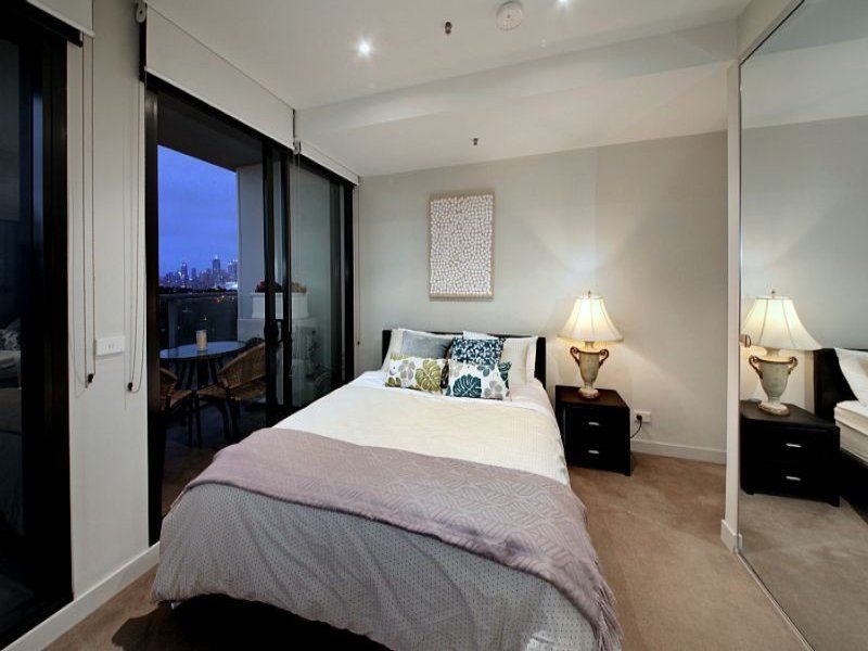 1702/50 Claremont Street, South Yarra - Thumbnail 6