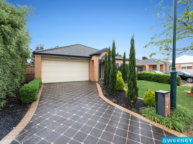 3 Hunts Cross Way, Caroline Springs - Thumbnail 3