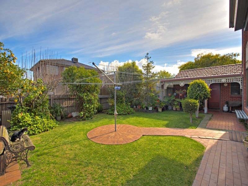 8 McAlpine Court, Altona - Thumbnail 5