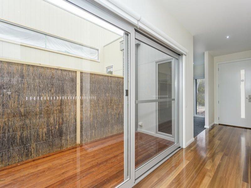 1/8 Callistemon Court OCEAN GROVE VIC, Ocean Grove - Thumbnail 3