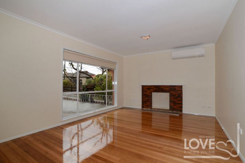 7 Jeanine Crescent, Fawkner