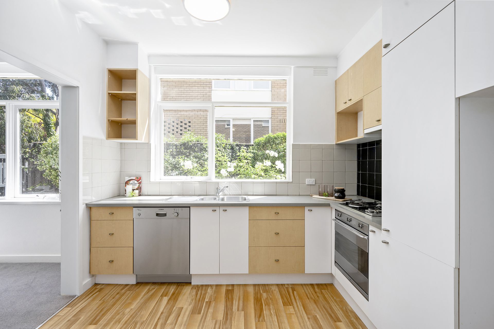 2/16 Khartoum Street, Caulfield North - Thumbnail 5