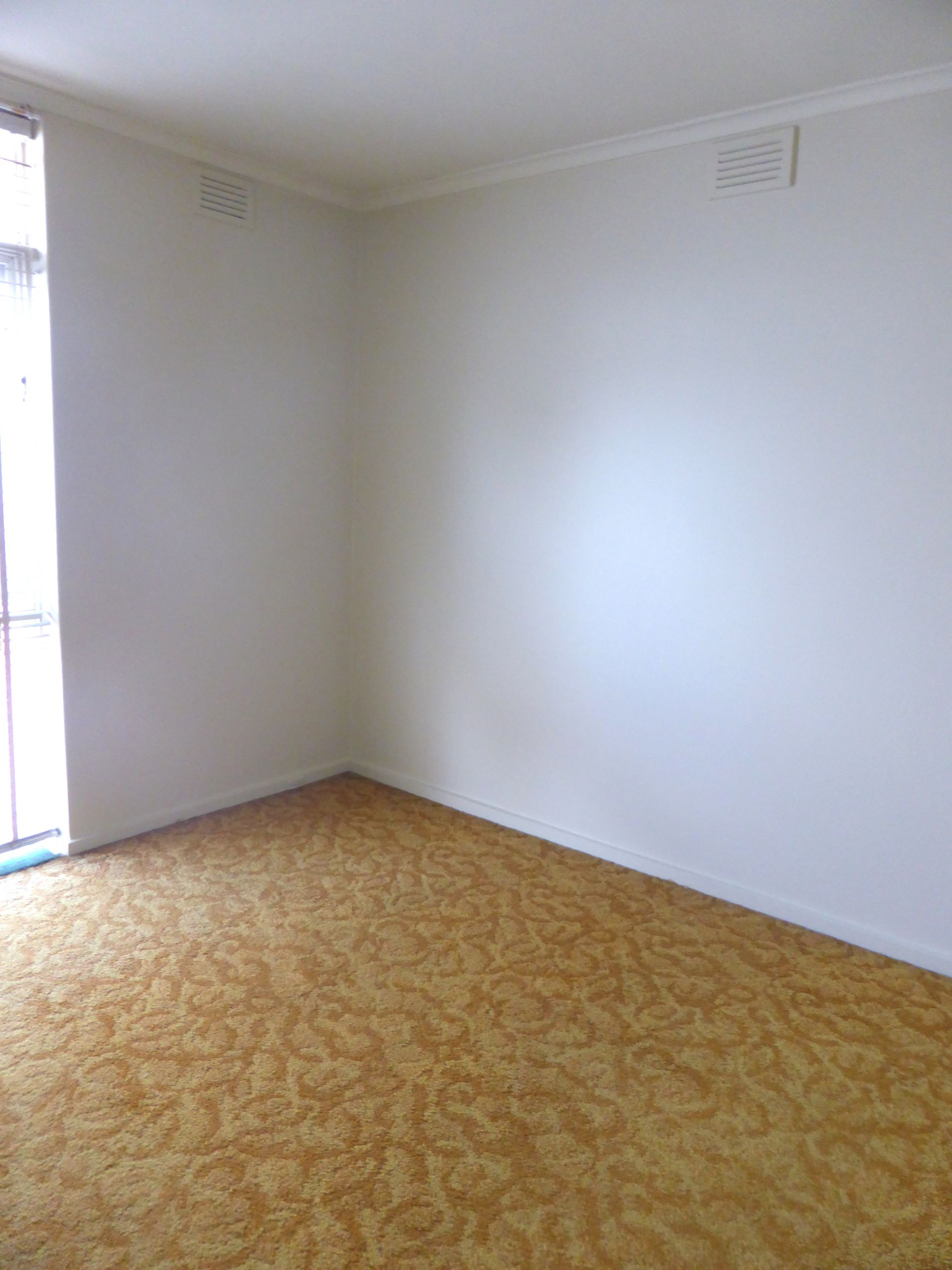 Walking Distance to High Street