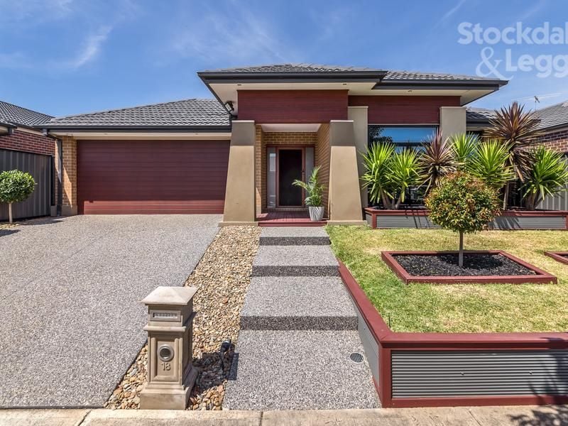 18 Coppice Street MERNDA, Mernda - Thumbnail 3