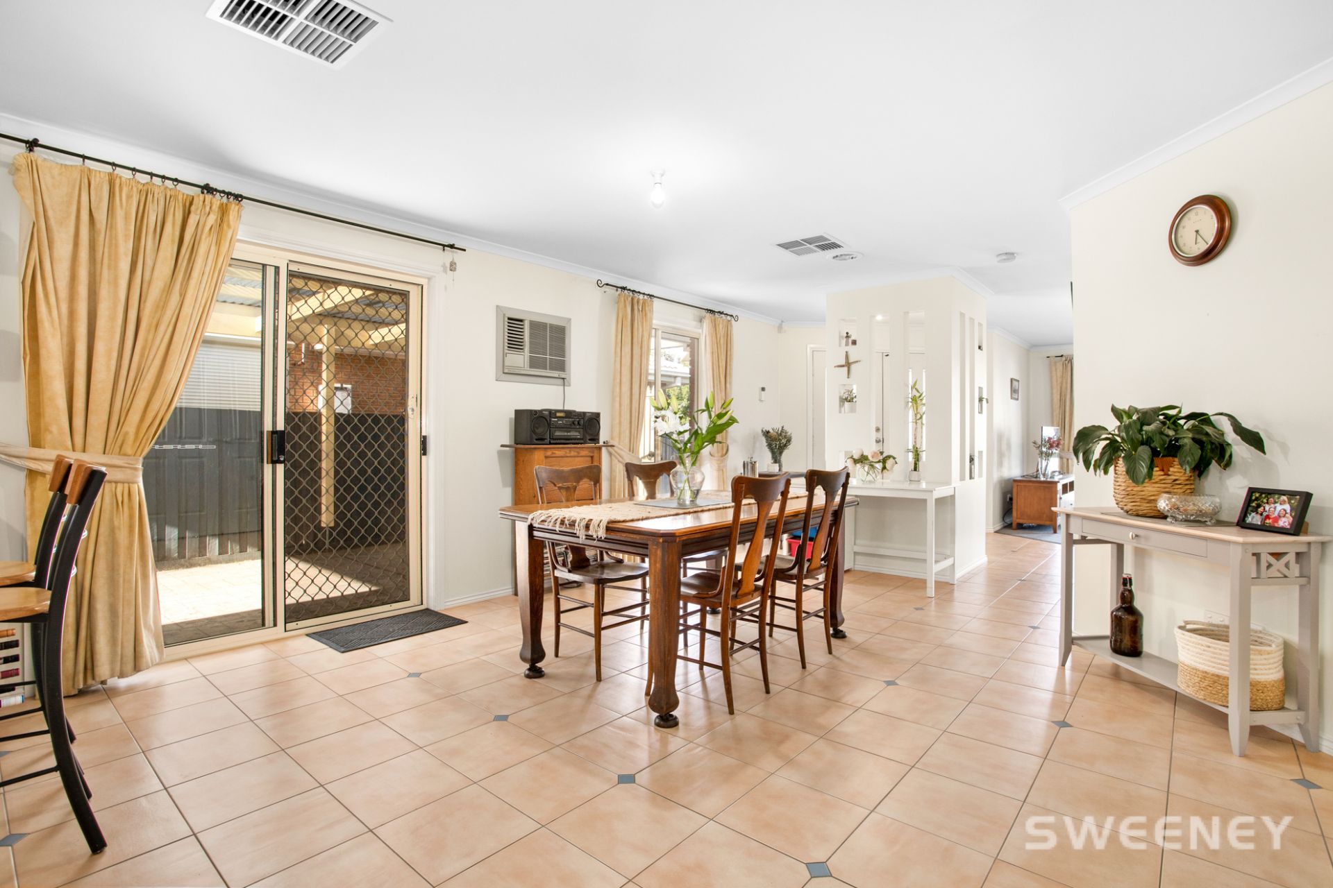 17 Knox Court, Altona Meadows - Thumbnail 3