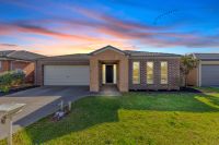 80 Bradford Drive, Cranbourne East VIC