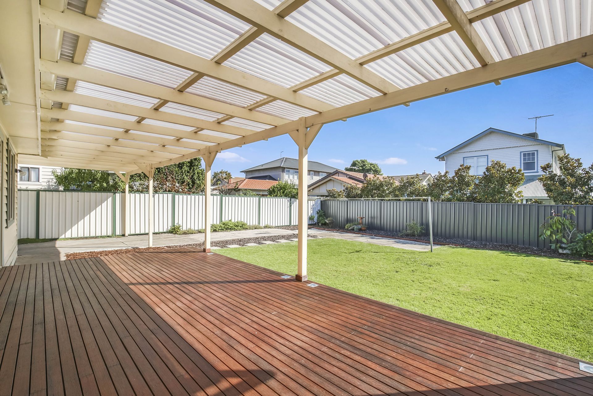 Perfectly positioned family home!