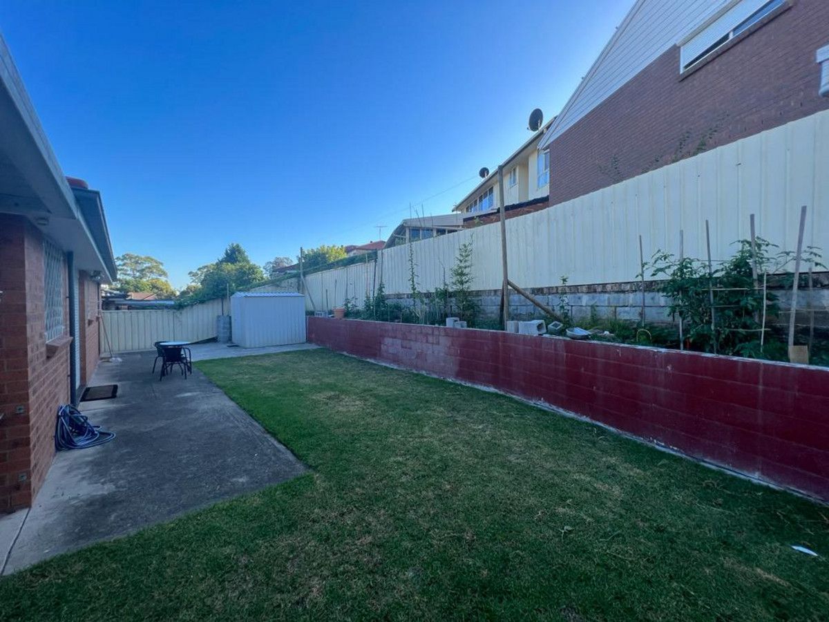 Real Estate For Lease 13 Merryweather Close Minto , NSW