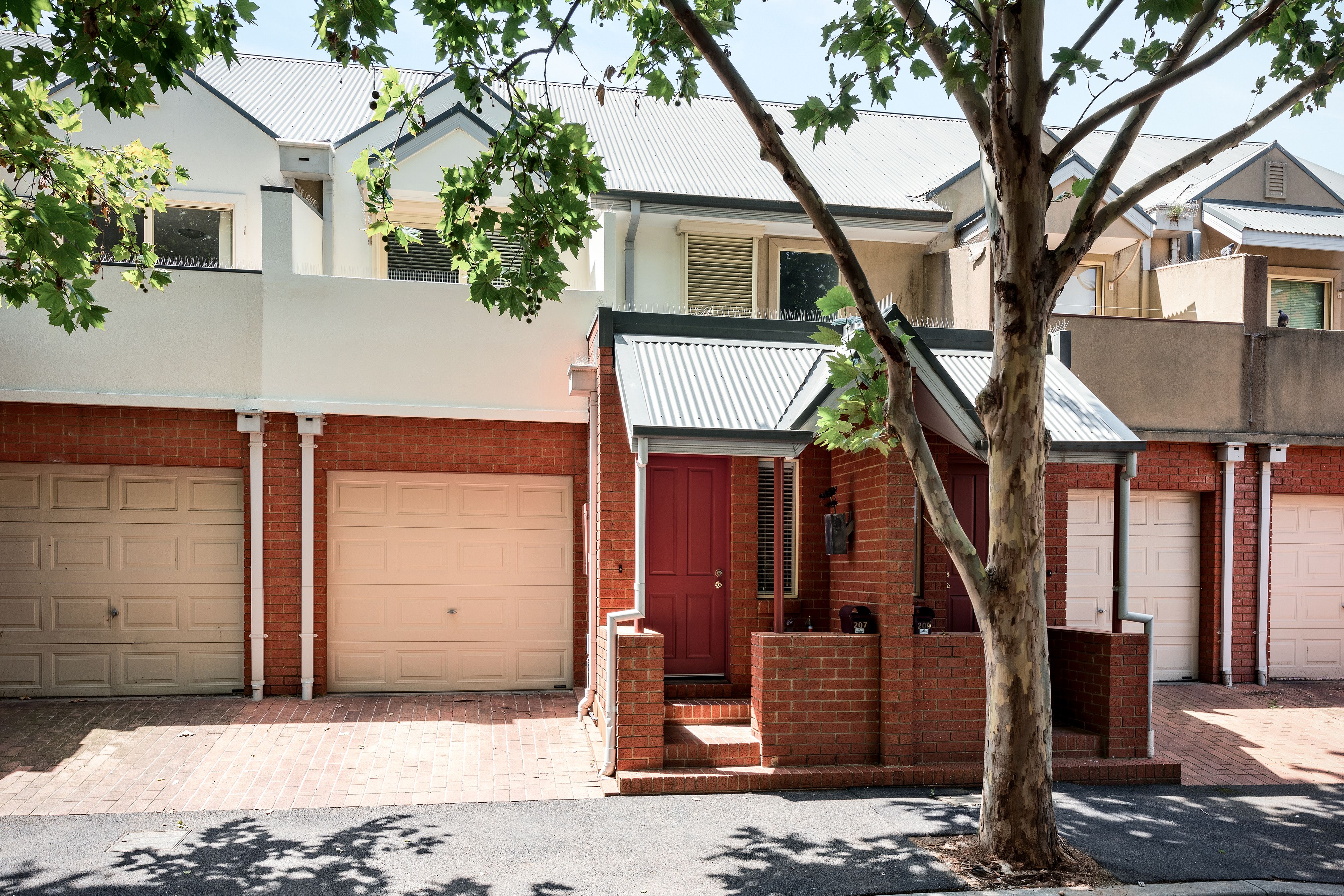 207 Stockmans Way Kensington VIC, Kensington - Thumbnail 2