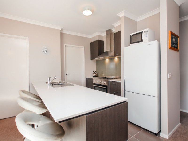 35 Pembroke Crescent, Derrimut - Thumbnail 3