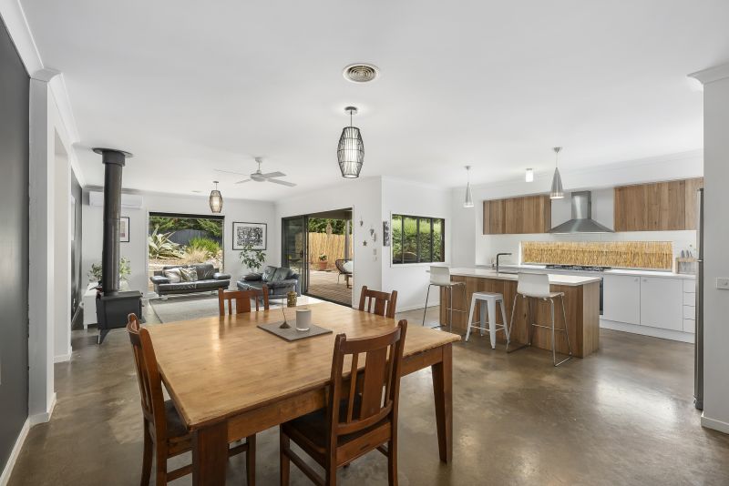 4 Yellow Gum Place, Torquay, VIC, Torquay - Thumbnail 2