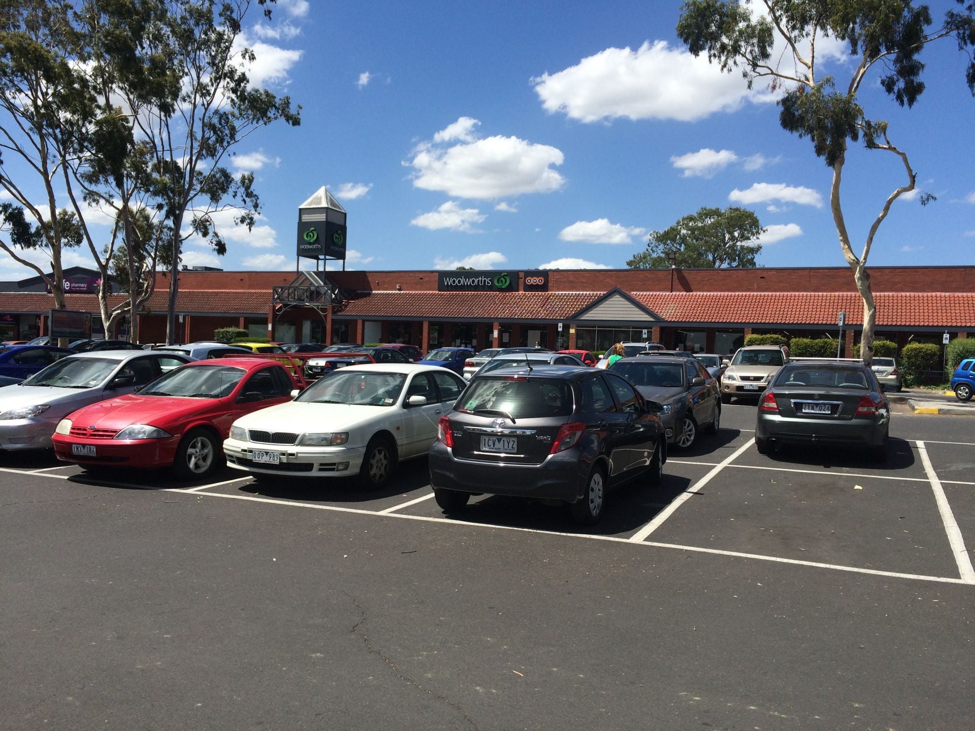 PRIME RETAIL/OFFICE SPACE - THE STABLES SHOPPING CENTRE