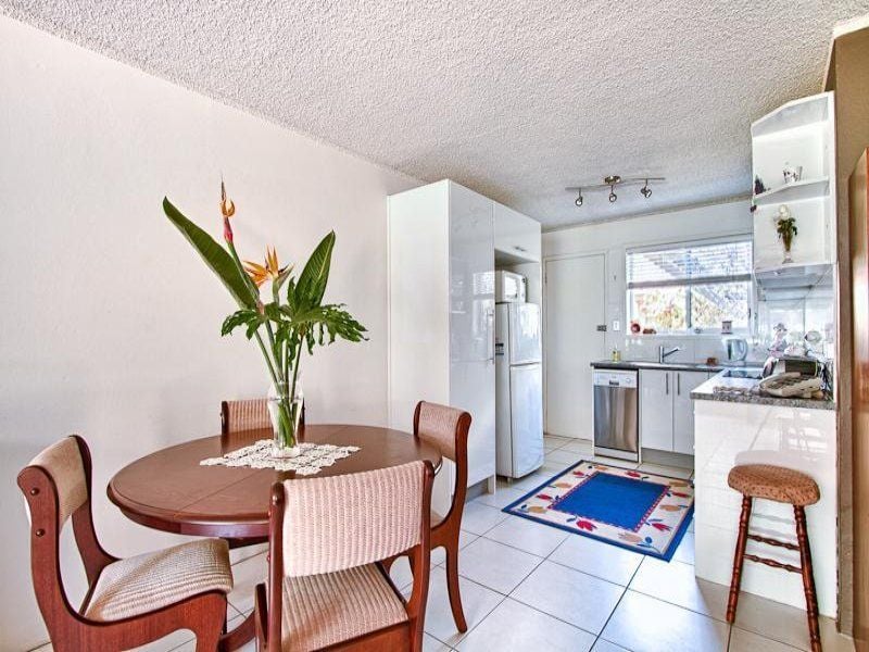 2/5 Douglas St 'Haven Lodge' KIRRA QLD, 'Haven Lodge' Kirra - Thumbnail 2