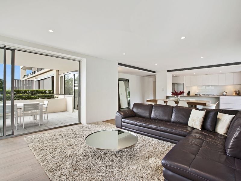 2/18 Edgewood Crescent, CABARITA