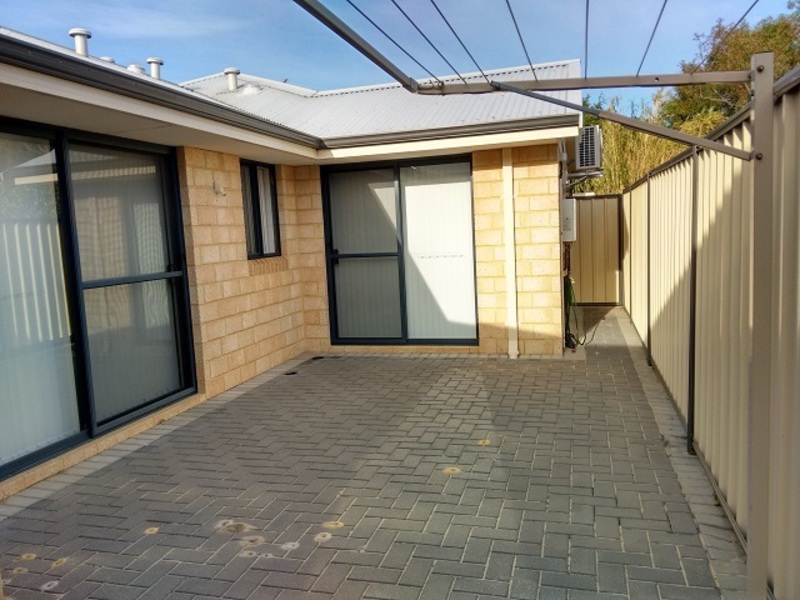 EASY CARE CONVENIENCE