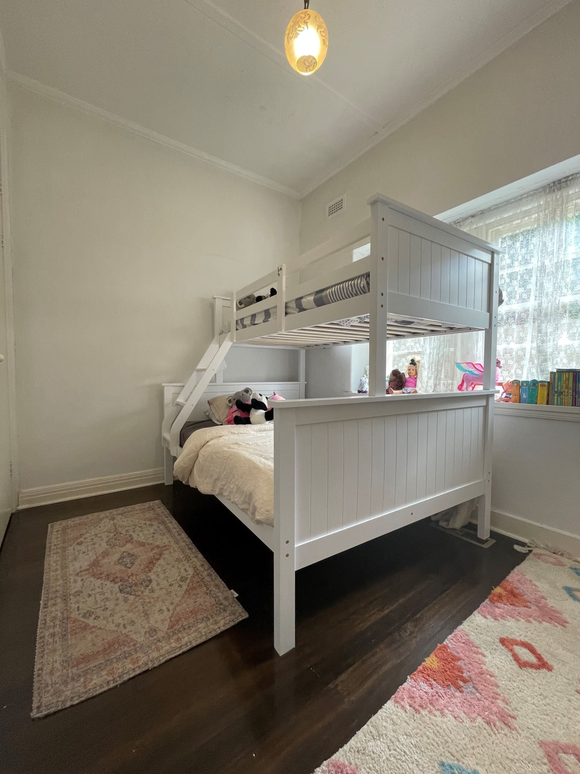**Lovely home close to Eaglemont Village**