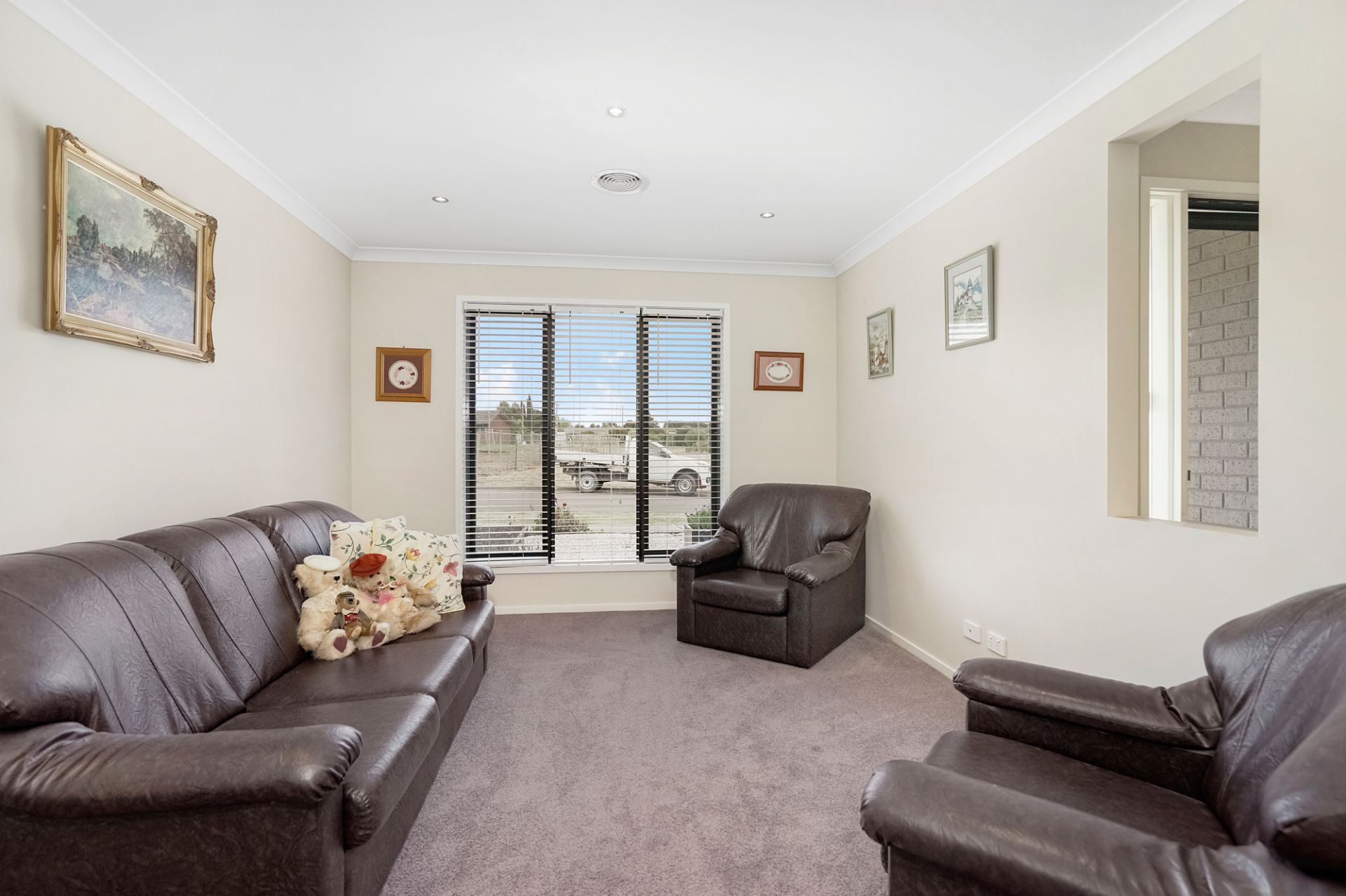 14 Orbost Drive Miners Rest VIC, Miners Rest - Thumbnail 4