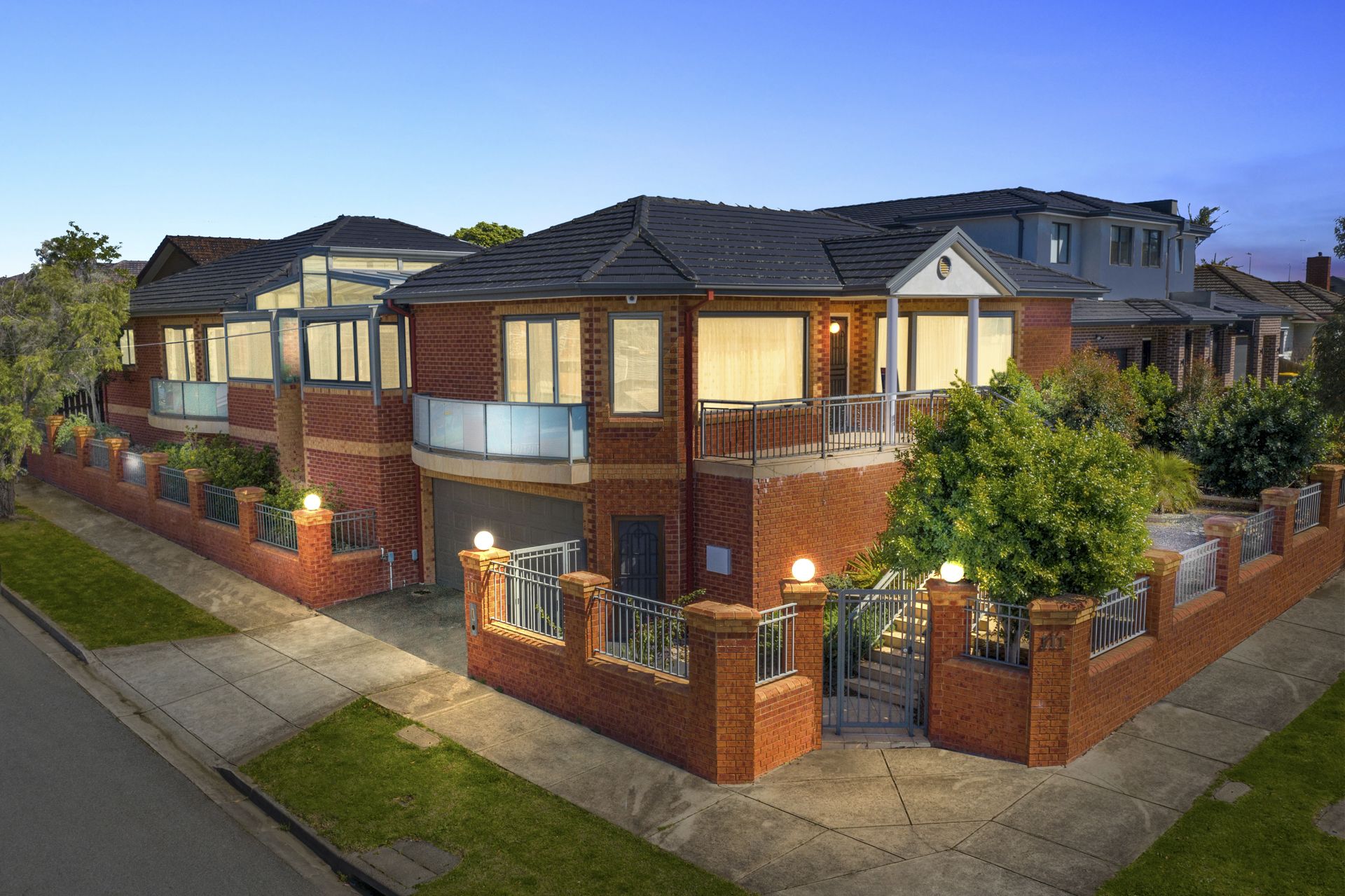 GRAND DESIGN LIVING