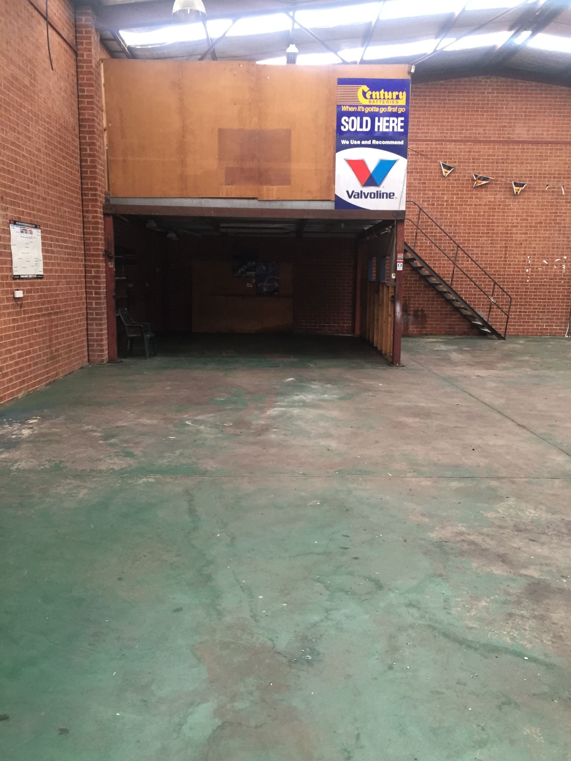 Prime Location, Not To Be Missed!!