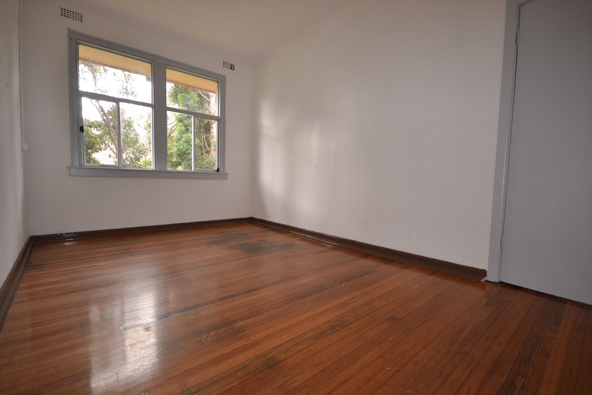 LARGE HOME IN A GREAT LOCATION
