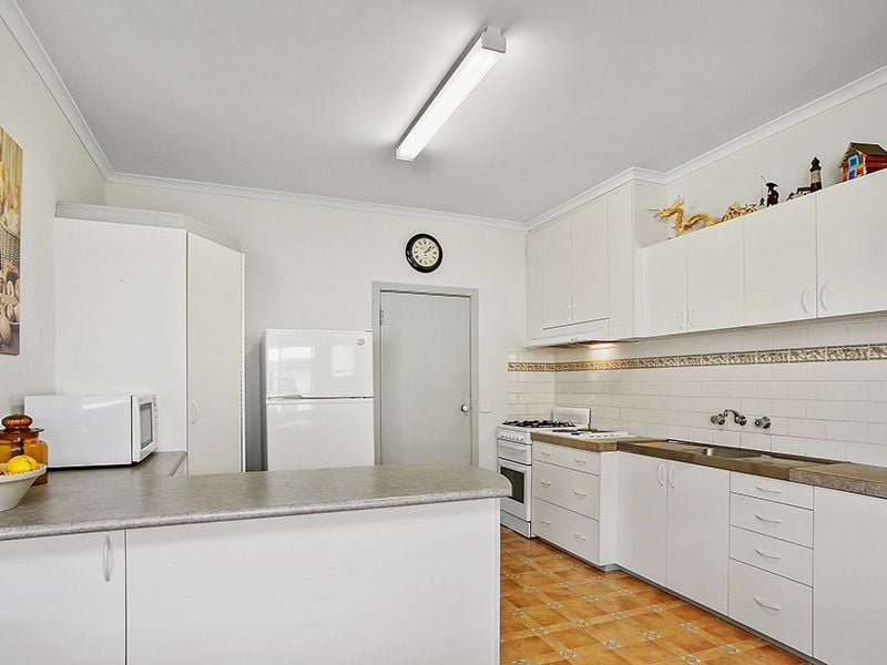 12 Thomson Street, Apollo Bay - Thumbnail 4
