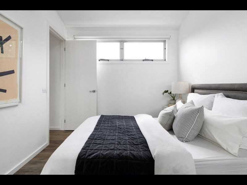 2/10 Cromwell Street, Caulfield North - Thumbnail 5