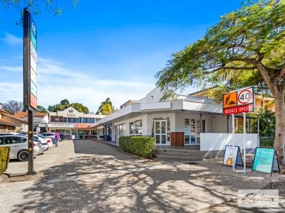 HIGHLY EXPOSED RACECOURSE ROAD OFFICE OR RETAIL SPACE