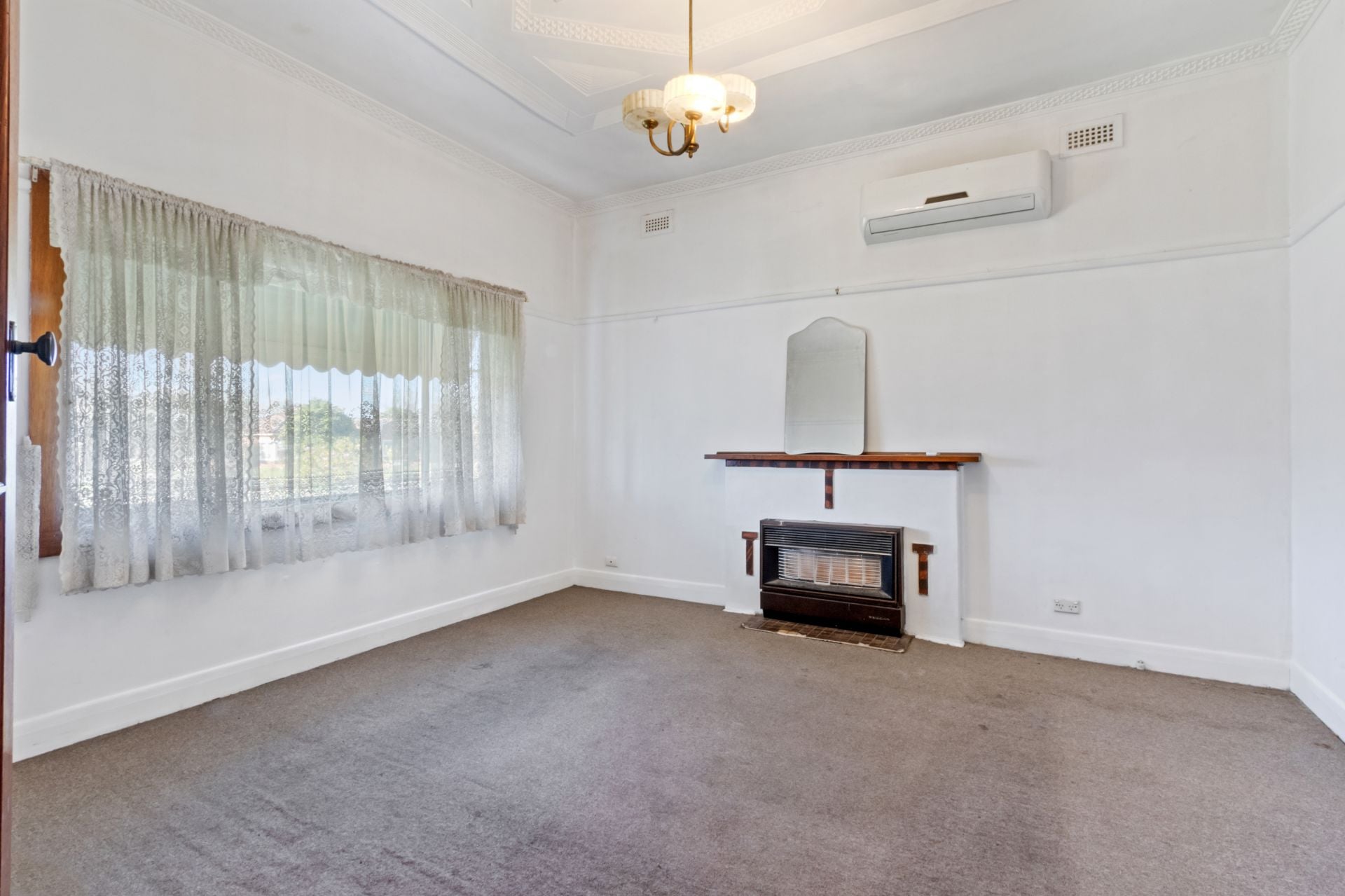 Charming 3 Bedroom Home!