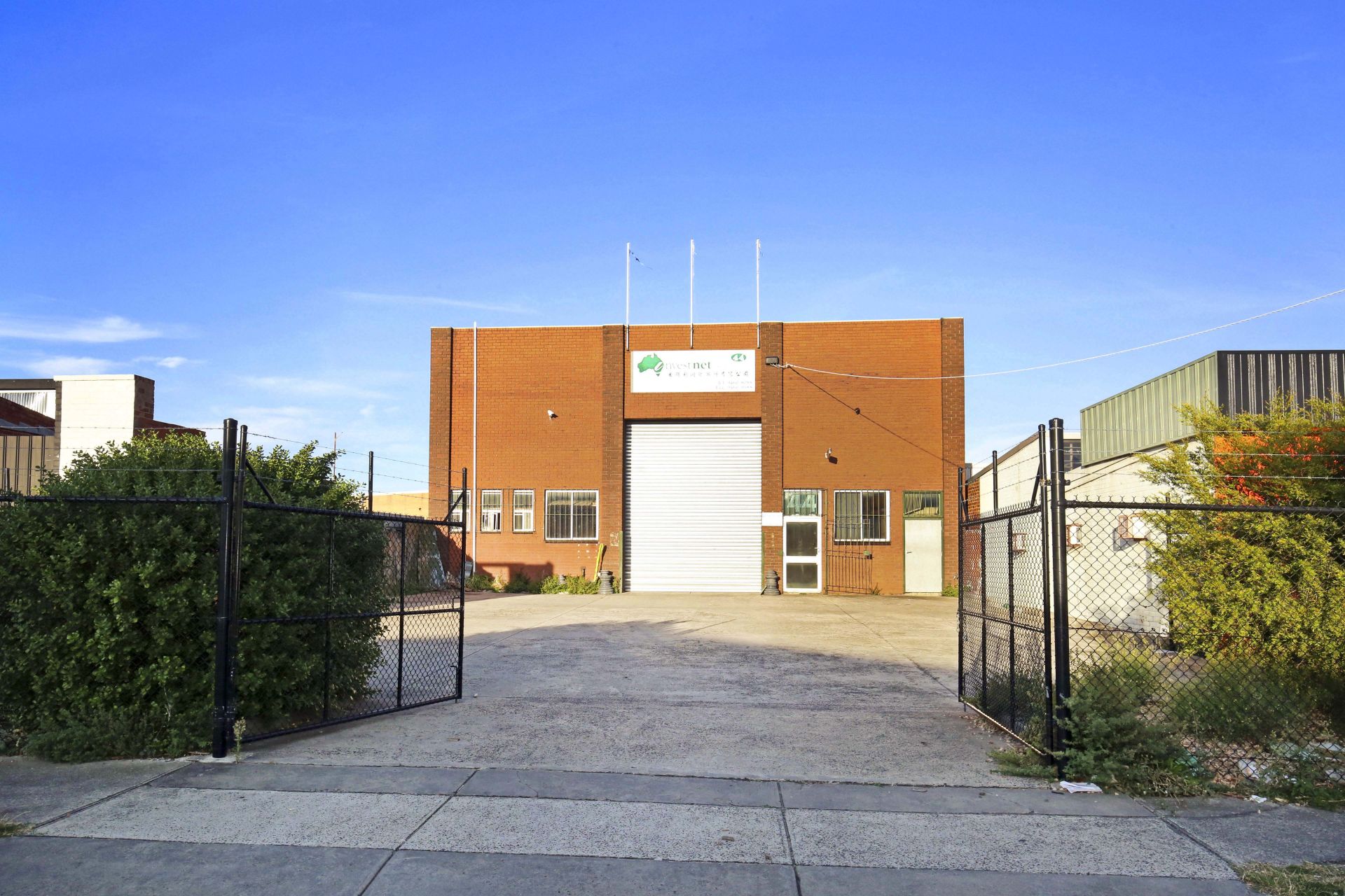 High Clearance Factory with Gantry Crane