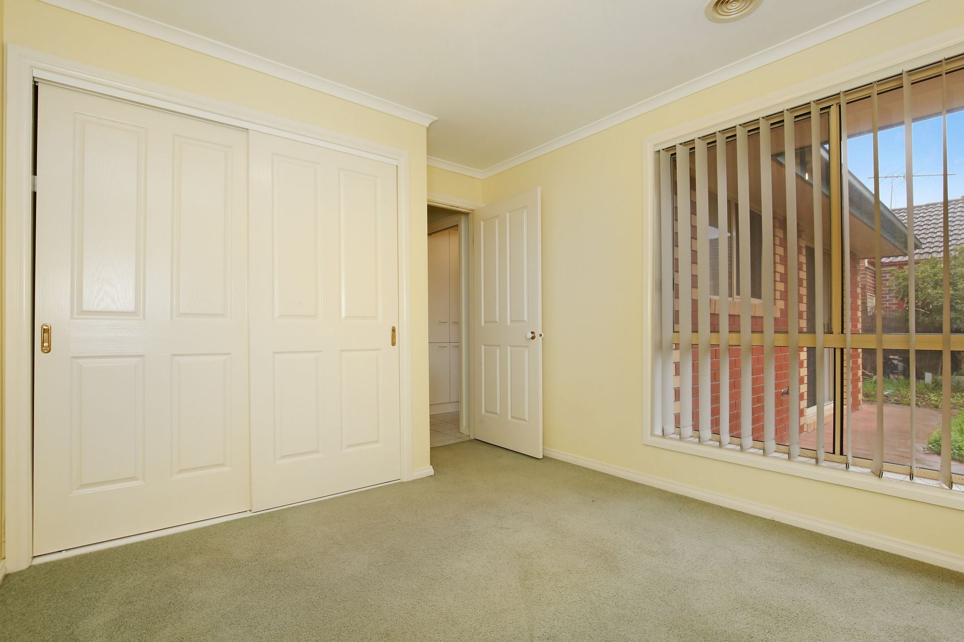 PRIME LOCATION, AFFORDABLE PRICE TAG