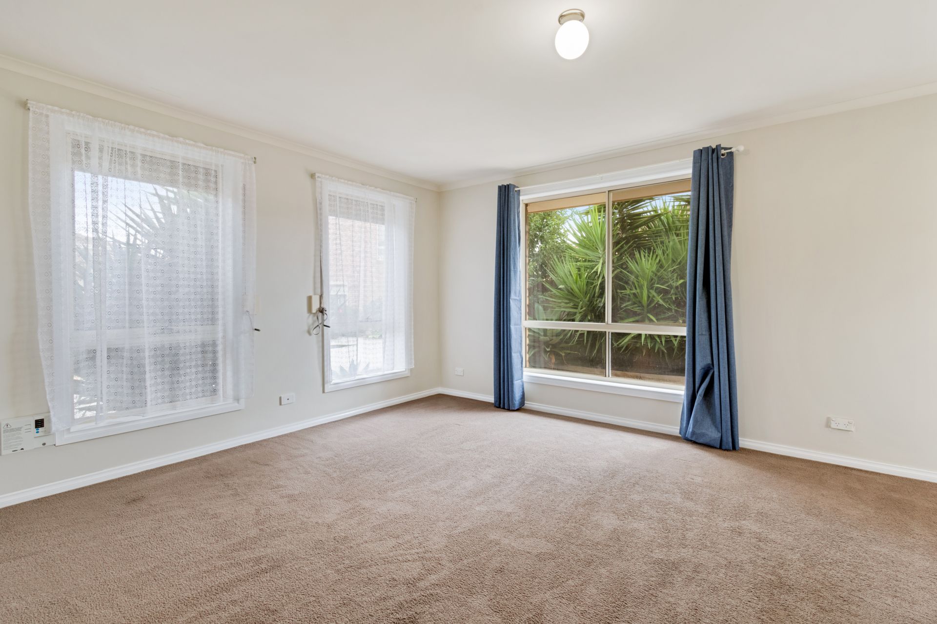 GENEROUS IN LIGHT, SIZE & COMFORT    **FRESHLY PAINTED**