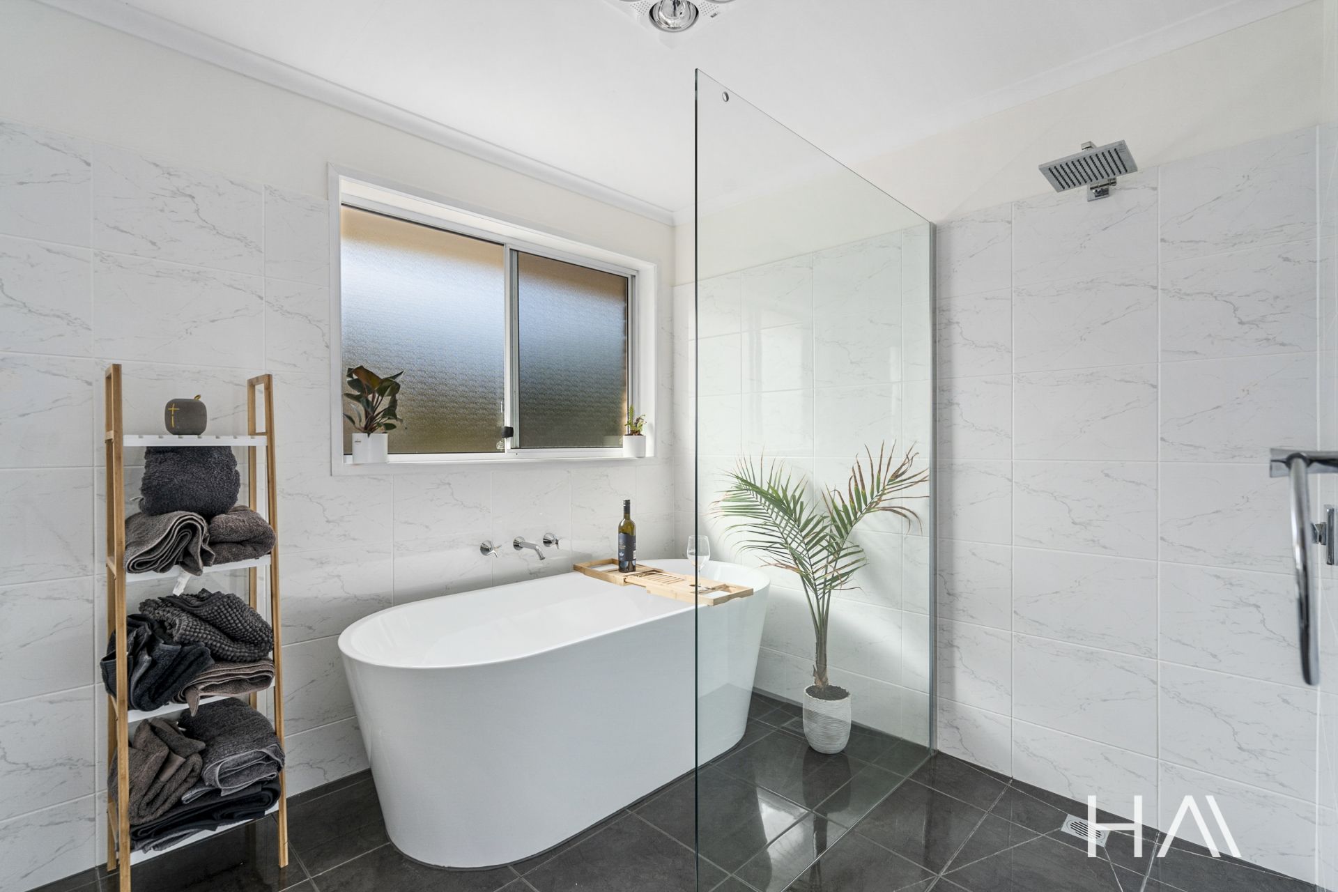 98 Branscombe Road Claremont, Claremont - Thumbnail 6