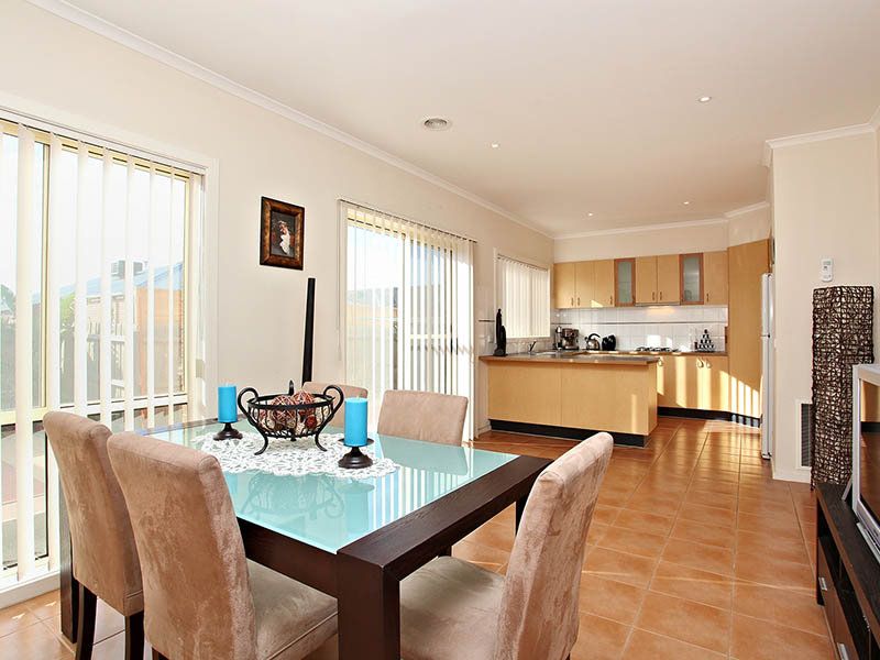 3 Amberlea Circuit, Taylors Hill - Thumbnail 5