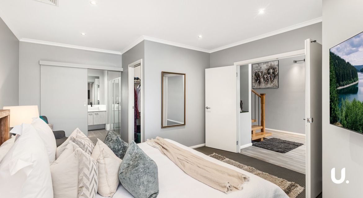 Colebee 6 Kirkwood Crescent