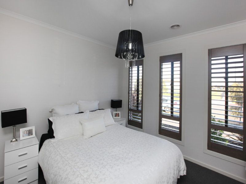 70 Tom Roberts Parade, Point Cook - Thumbnail 7