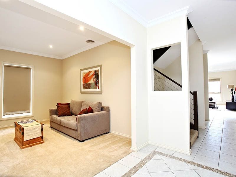 5 Studley Park Way, Caroline Springs - Thumbnail 6