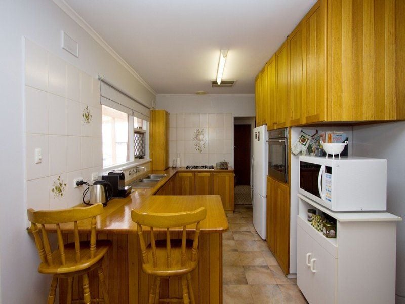 21 Robert Arnold Avenue Valley View 5093