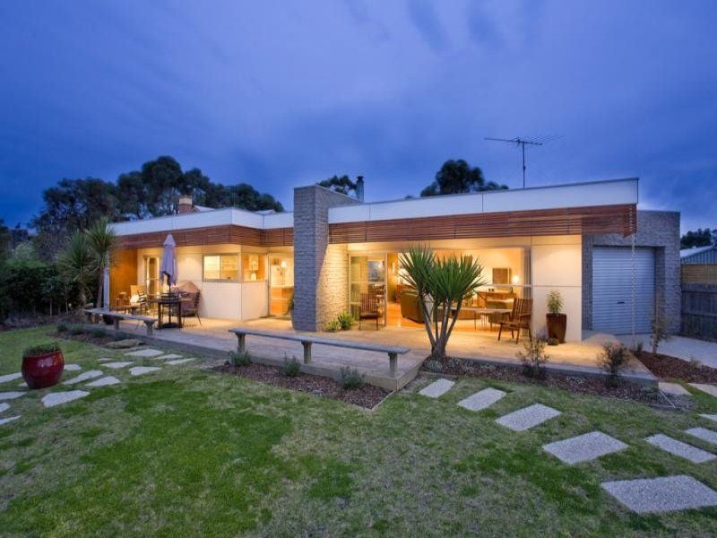 4 Plover Court BARWON HEADS VIC, Barwon Heads - Thumbnail 2