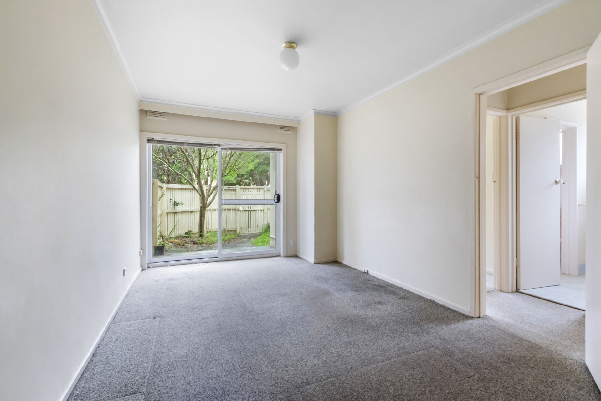 Quiet Living In Carnegie