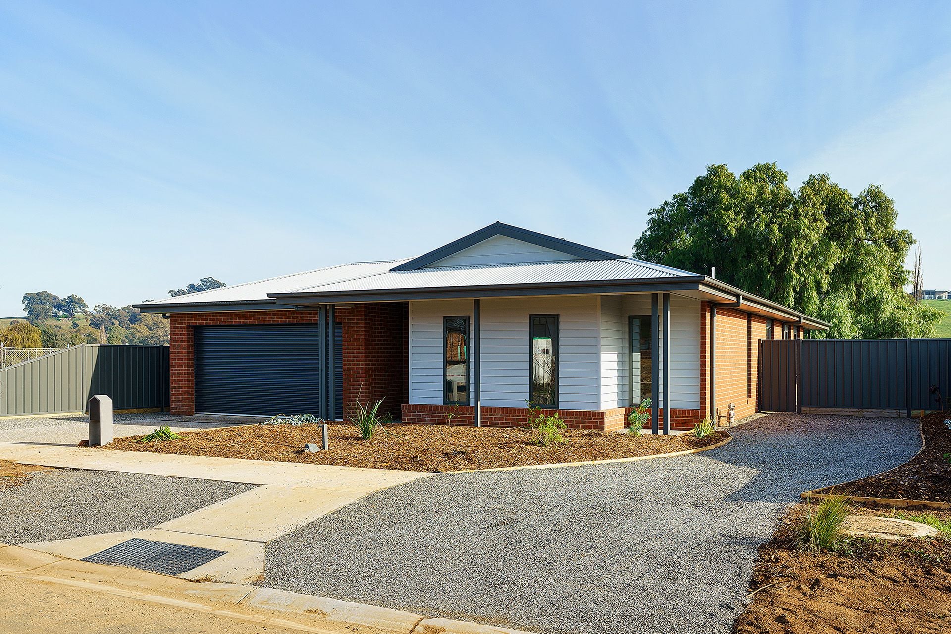 9 Cherry Avenue, Campbells Creek - Thumbnail 2