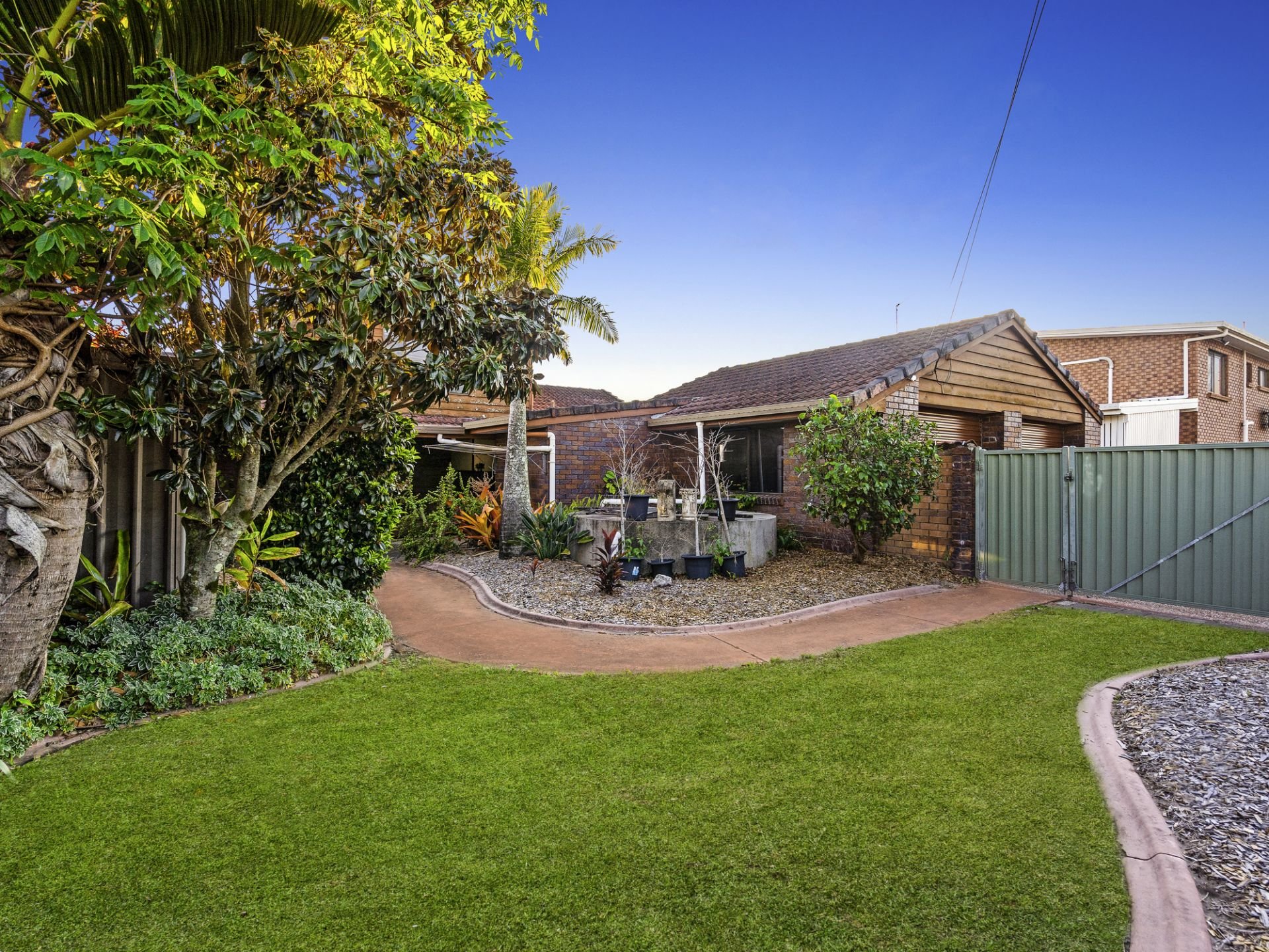 18 The Esplanade, Jacobs Well Amir Prestige Group