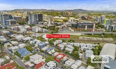 HIGH GRADE REFURBISHED OFFICE WITH 6 CAR PARKS!