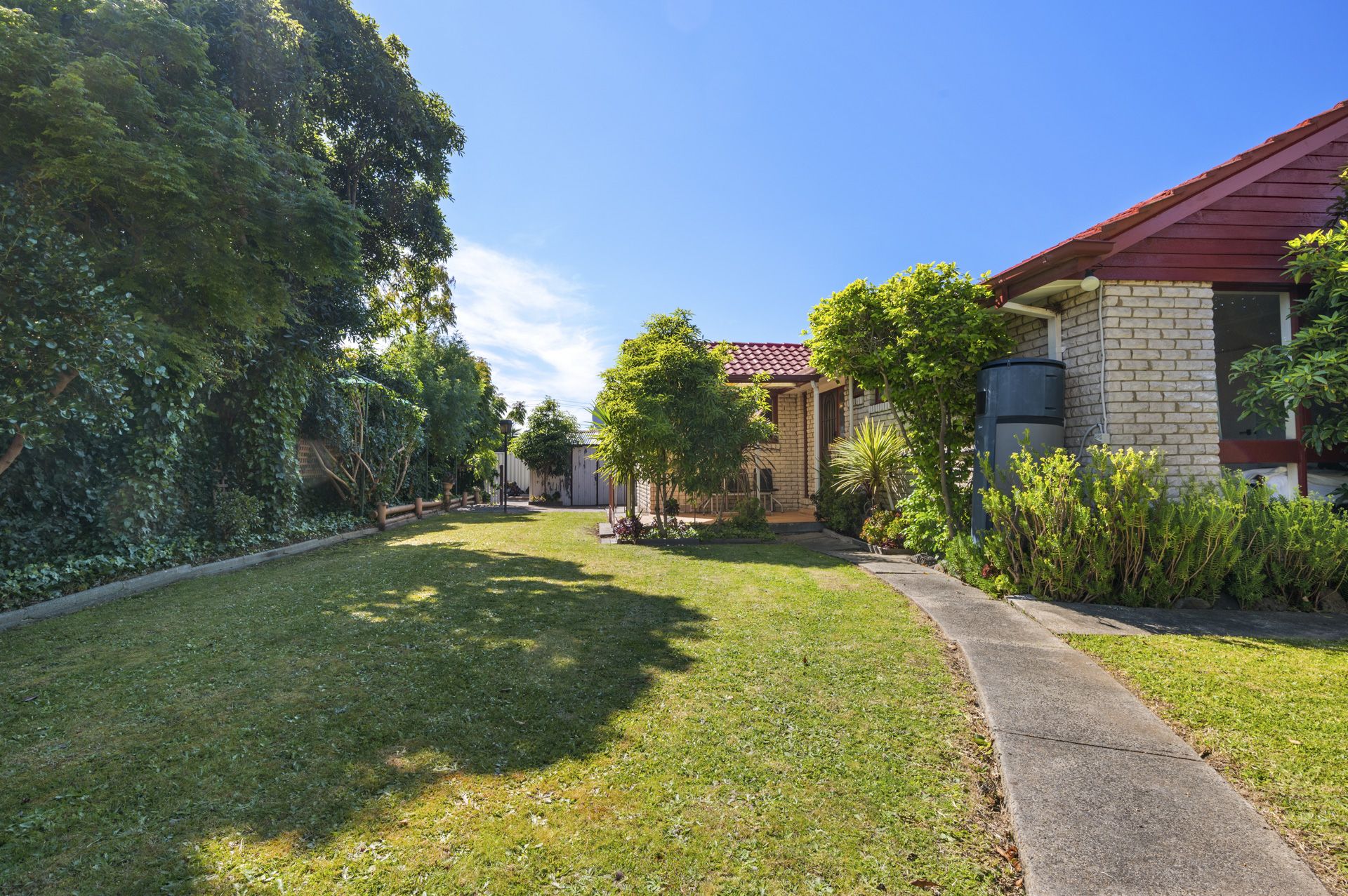 AFFORDABLE 4 BEDROOM HOME - LAND APPROX  724m2